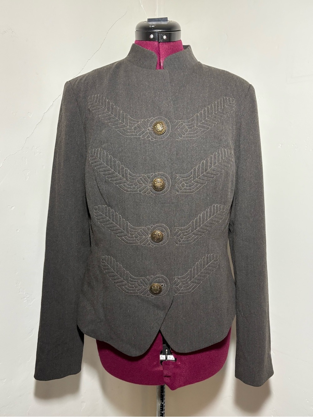 Military style blazer with embroidery real metal buttons Cabi brand size 10